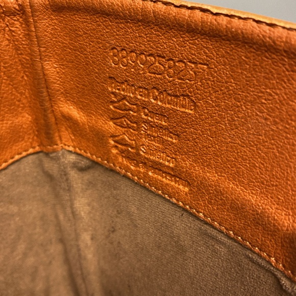Premium-quality Leather Boots - Picture 8 of 9